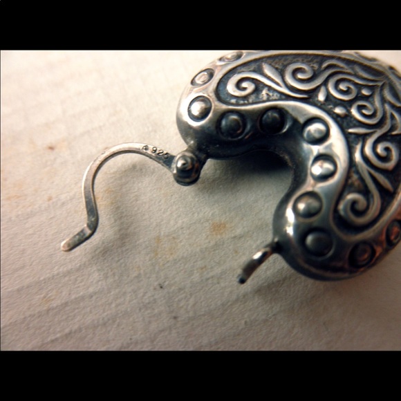 Vintage Sterling Silver Filigree Heart Earrings - Picture 5 of 5
